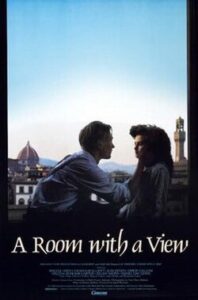 To personer sitter tett sammen på en balkong med utsikt over Firenze, Italia, ved solnedgang. Filmtittelen 