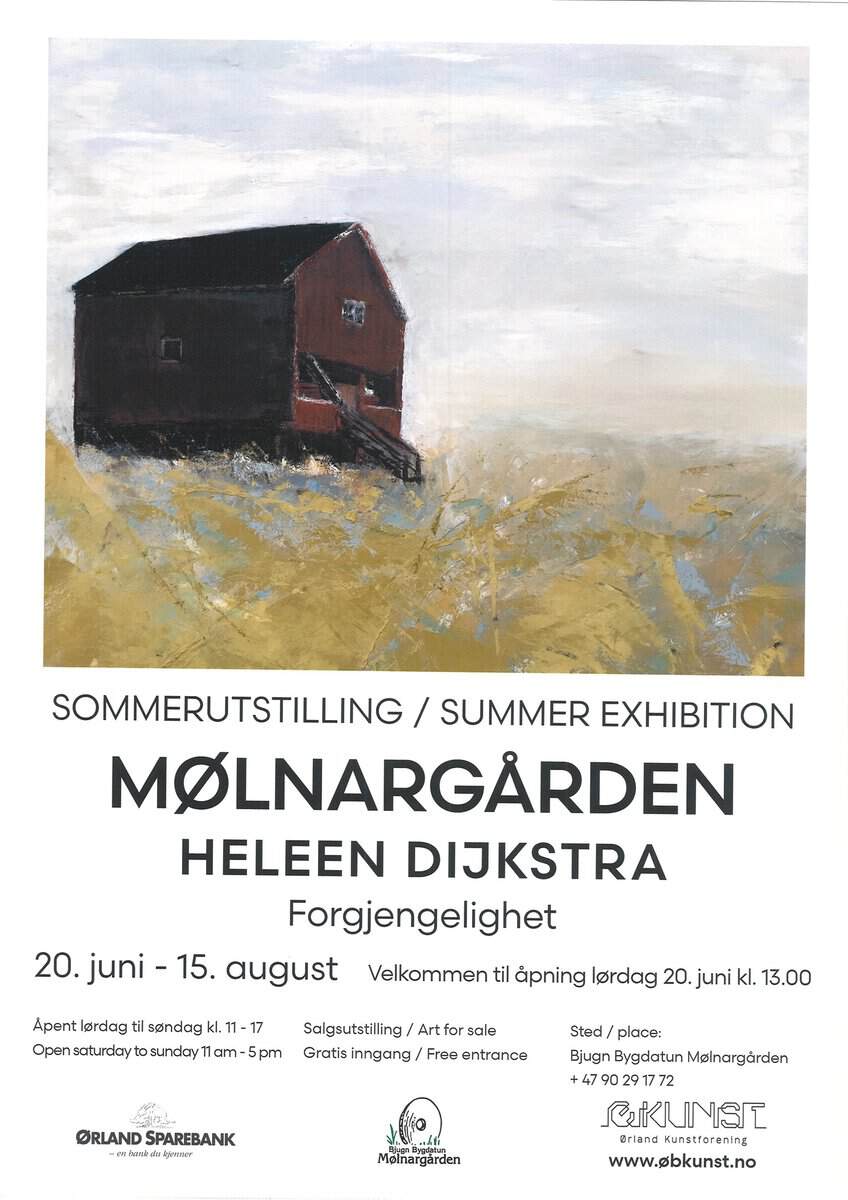 Plakat for Sommerutstilling på Mølnargården, med Heleen Dijkstras verk. Inkluderer informasjon om arrangementet på både norsk og engelsk, samt et bilde av en rød låvelignende bygning.
